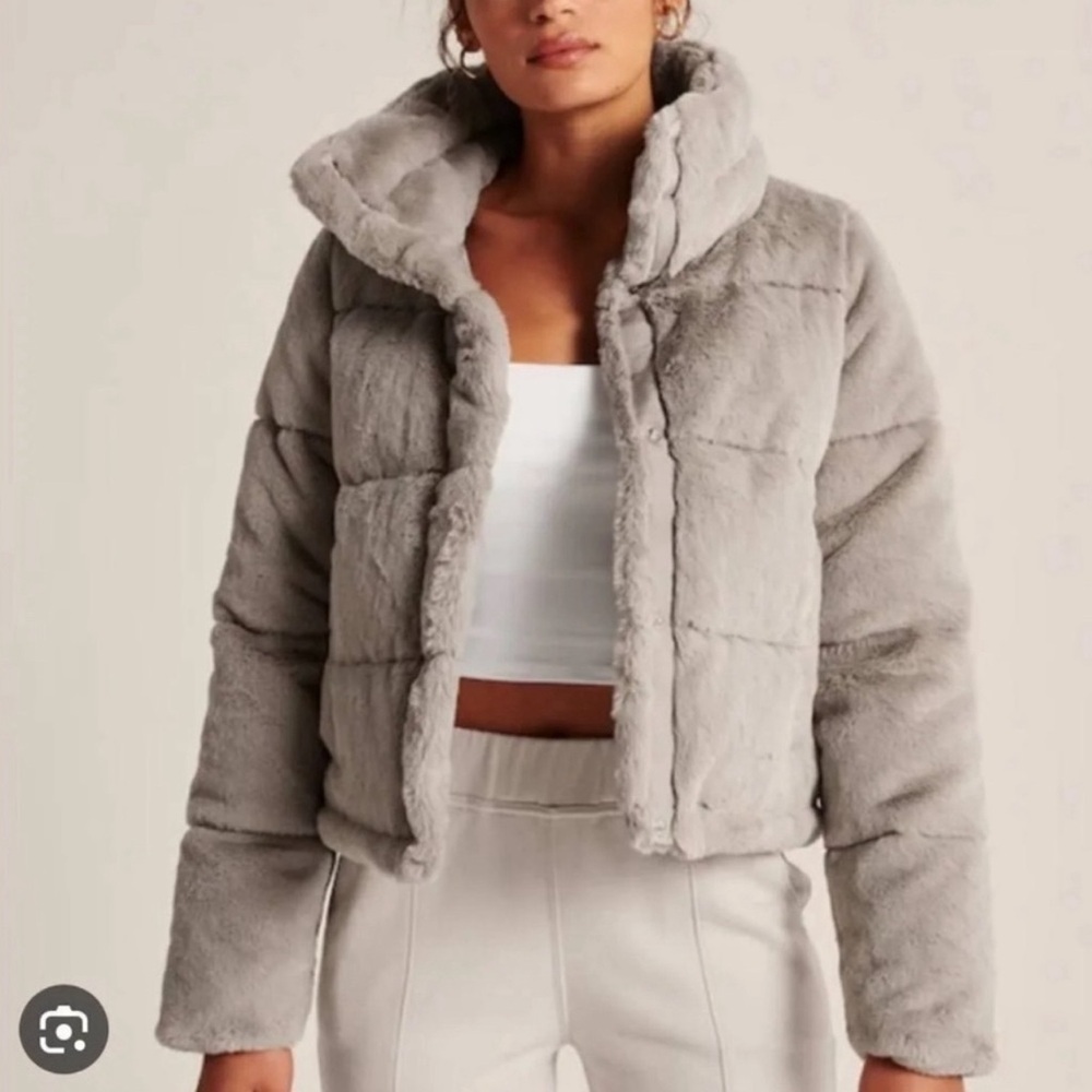 Abercrombie & Fitch Women’s Faux Fur Mini Puffer